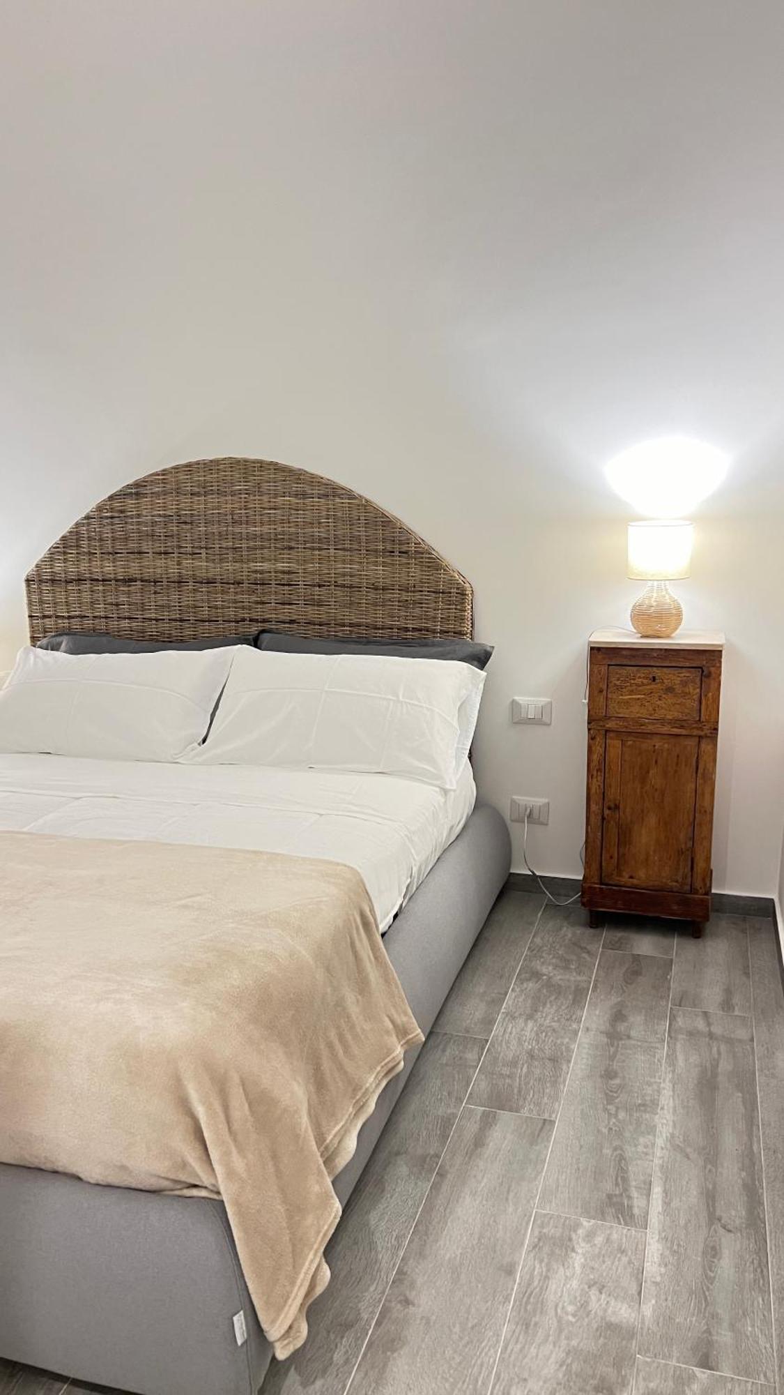 Dimora Donna Vitalia Apartments Trapani Bagian luar foto