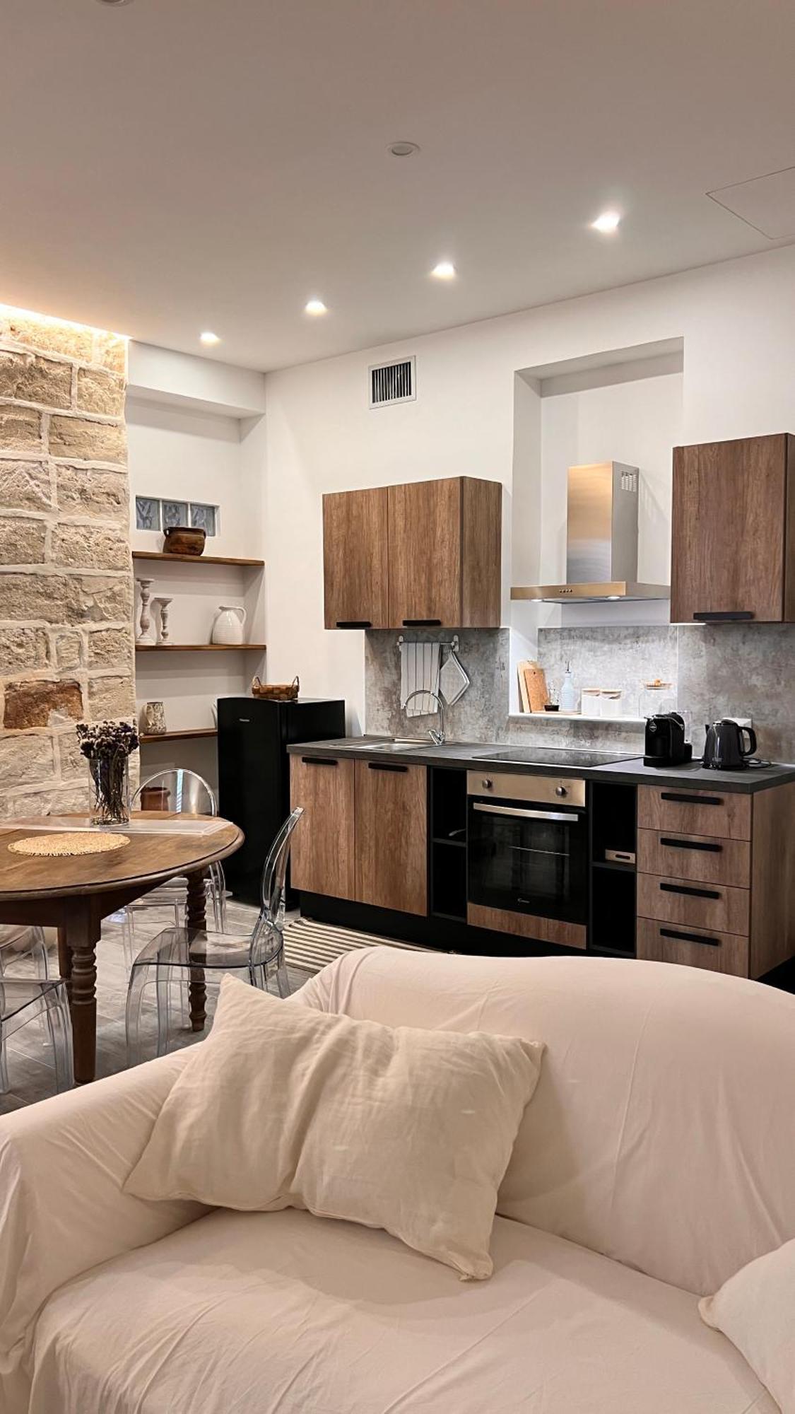 Dimora Donna Vitalia Apartments Trapani Bagian luar foto