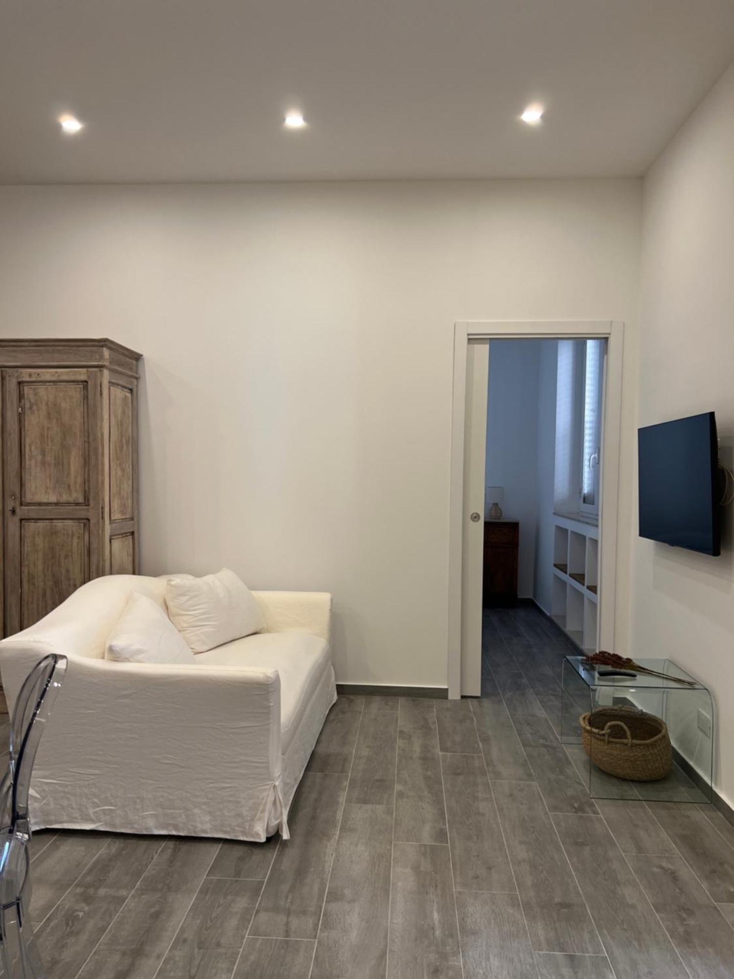 Dimora Donna Vitalia Apartments Trapani Bagian luar foto